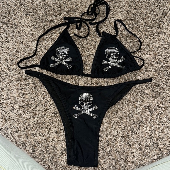 Skull Rhinestone Bikini - Picture 1 of 2